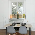 Apartment Le Saint-pierre By La Boite En *