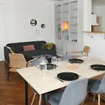 Le Saint-pierre By La Boite En