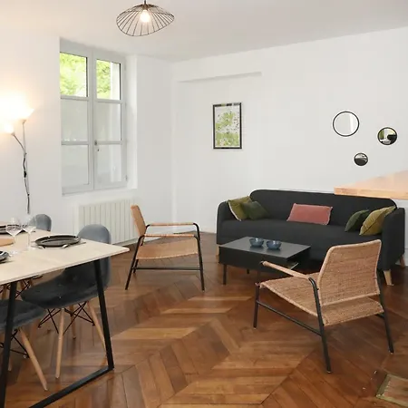 Daire Le Saint-pierre By La Boite En Senlis (Oise)
